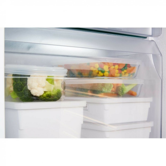 Встраиваемый холодильник Hotpoint-Ariston BCB 70301 AA