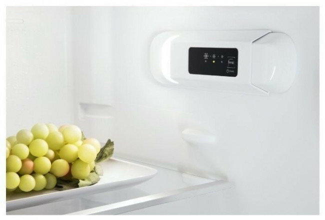 Встраиваемый холодильник Hotpoint-Ariston BCB 70301 AA