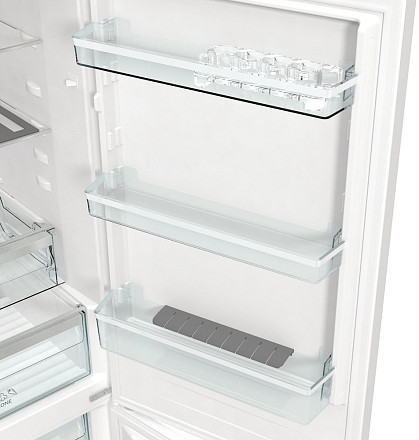 Отдельностоящий двухкамерный холодильник Gorenje RK6191SYW