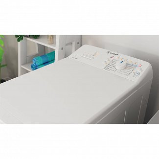 Вертикальная стиральная машина Indesit BTW L50300 EU/N