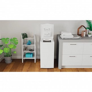 Вертикальная стиральная машина Indesit BTW L50300 EU/N