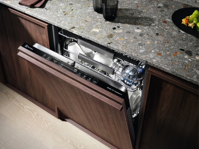 Встраиваемая посудомоечная машина Electrolux EEC967300L