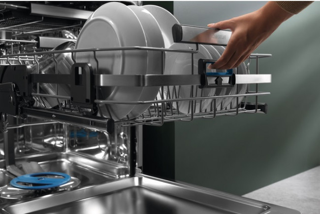 Встраиваемая посудомоечная машина Electrolux EEC967300L