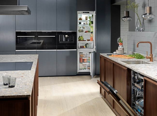 Встраиваемая посудомоечная машина Electrolux EEC967300L