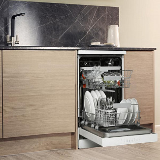 Посудомоечная машина Hotpoint-Ariston HSFC 3M19 C